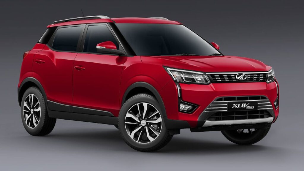 महिंद्रा XUV RED